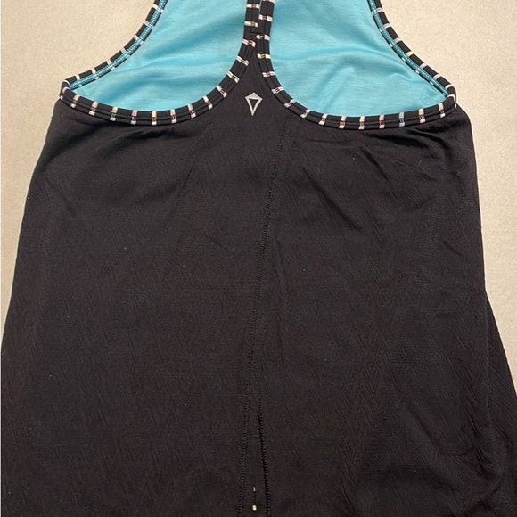 Ivivva size 8 capris and tank outfit EUC - Picture 3 of 6